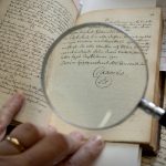 Karl XII:s signatur finns också förkortningen L.S. "Loco Sigilli".
Foto: Johan Wingborg.