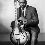 Wes_Montgomery_(1960s_Verve_publicity_photo_with_Gibson_L-5_CES)